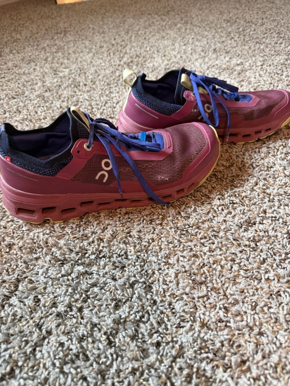 ⚡️On Running Men's CloudUltra Sneaker - Burgundy with Purple and Lime Accents - Picture 3 of 8